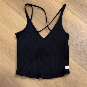 Vuori Ribbed Crop Tank